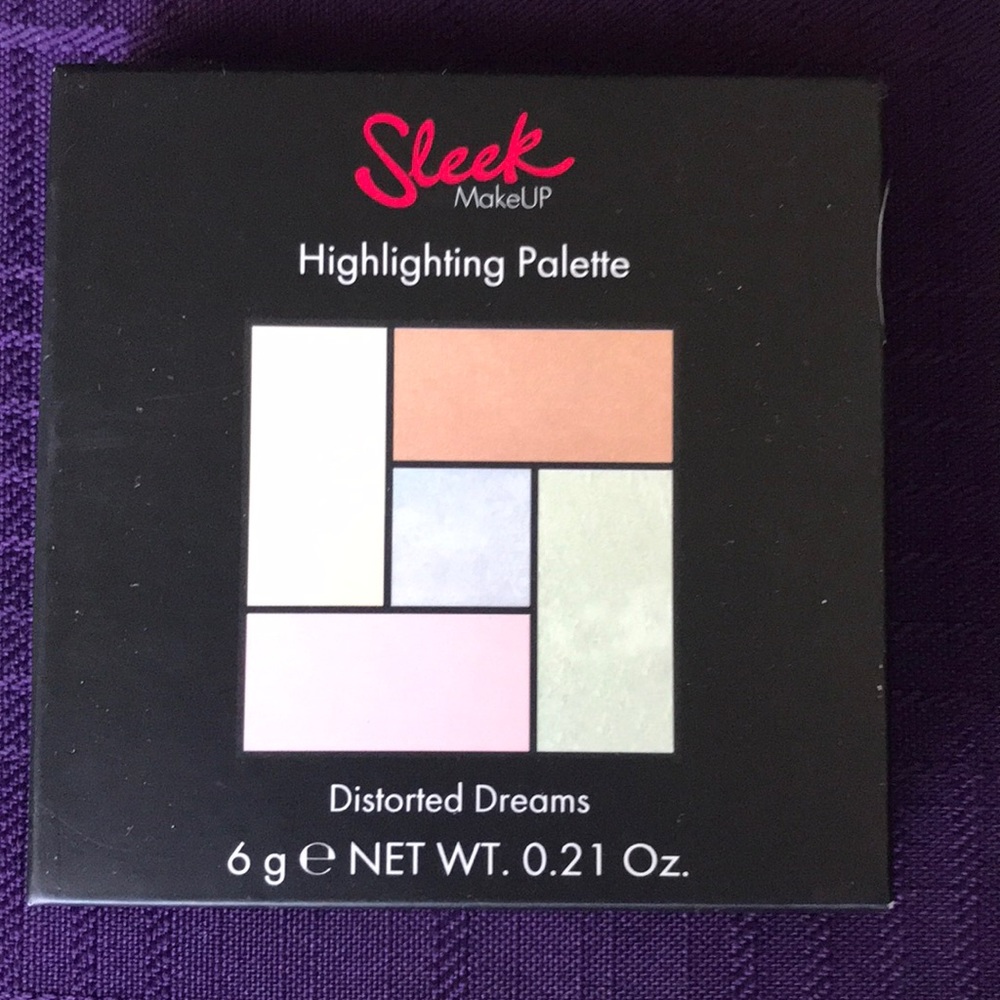 Sleek Makeup Highlighting Palette-Distorted Dreams